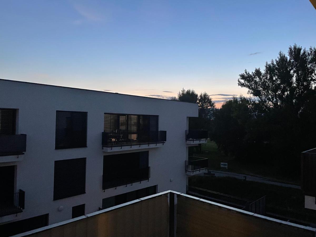 Greenbay Apartment With Free Parking Trenčín Exterior foto