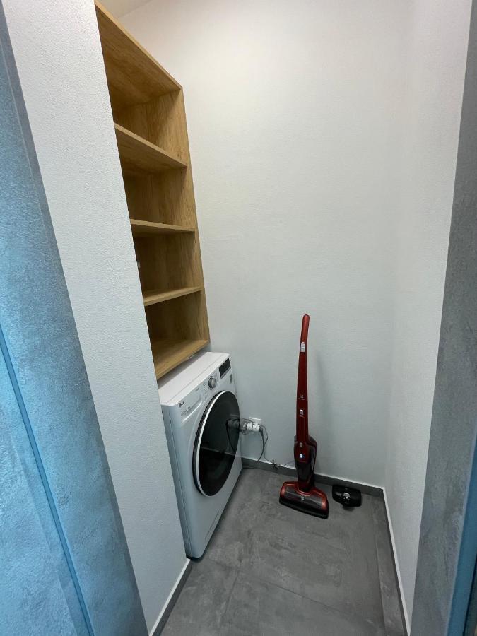 Greenbay Apartment With Free Parking Trenčín Exterior foto