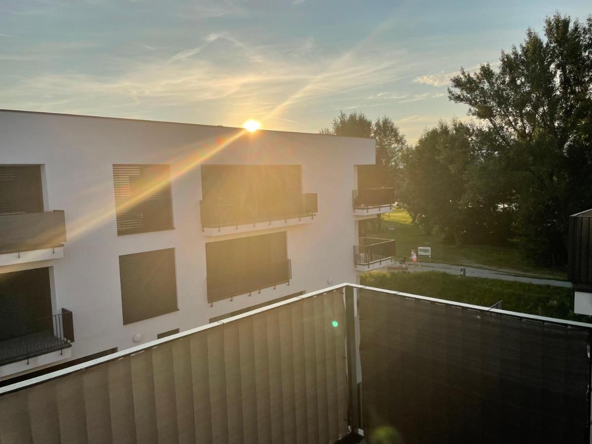 Greenbay Apartment With Free Parking Trenčín Exterior foto